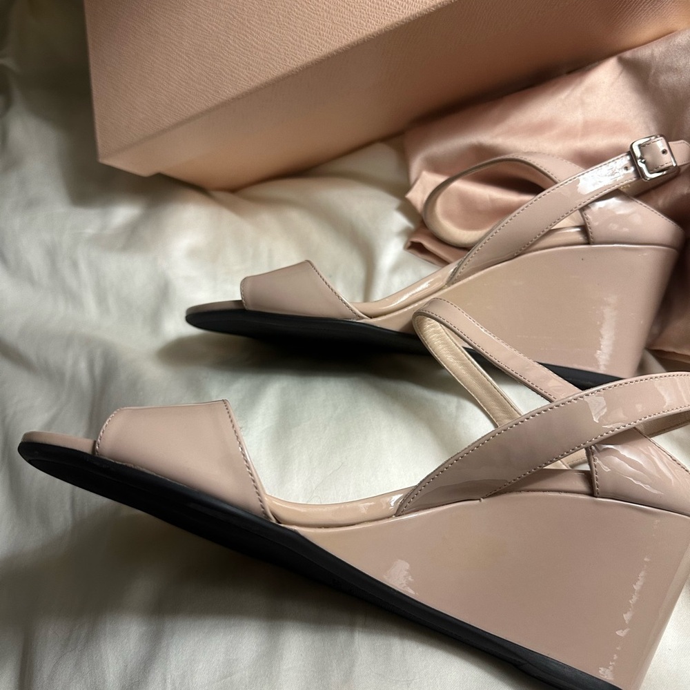 Prada vintage patent wedges 37.5 - Picture 5 of 8